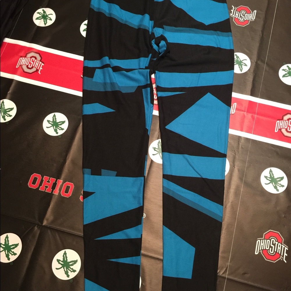 LuLaRoe Leggings One Size Geometric print Turquoise and Black Super Soft  EUC